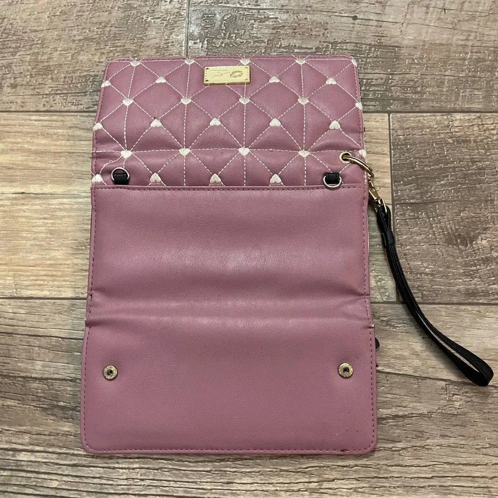 Luv Betsey by Betsey Johnson Quilted Wristlet Wallet Pink Lilac Black‎ Stripe